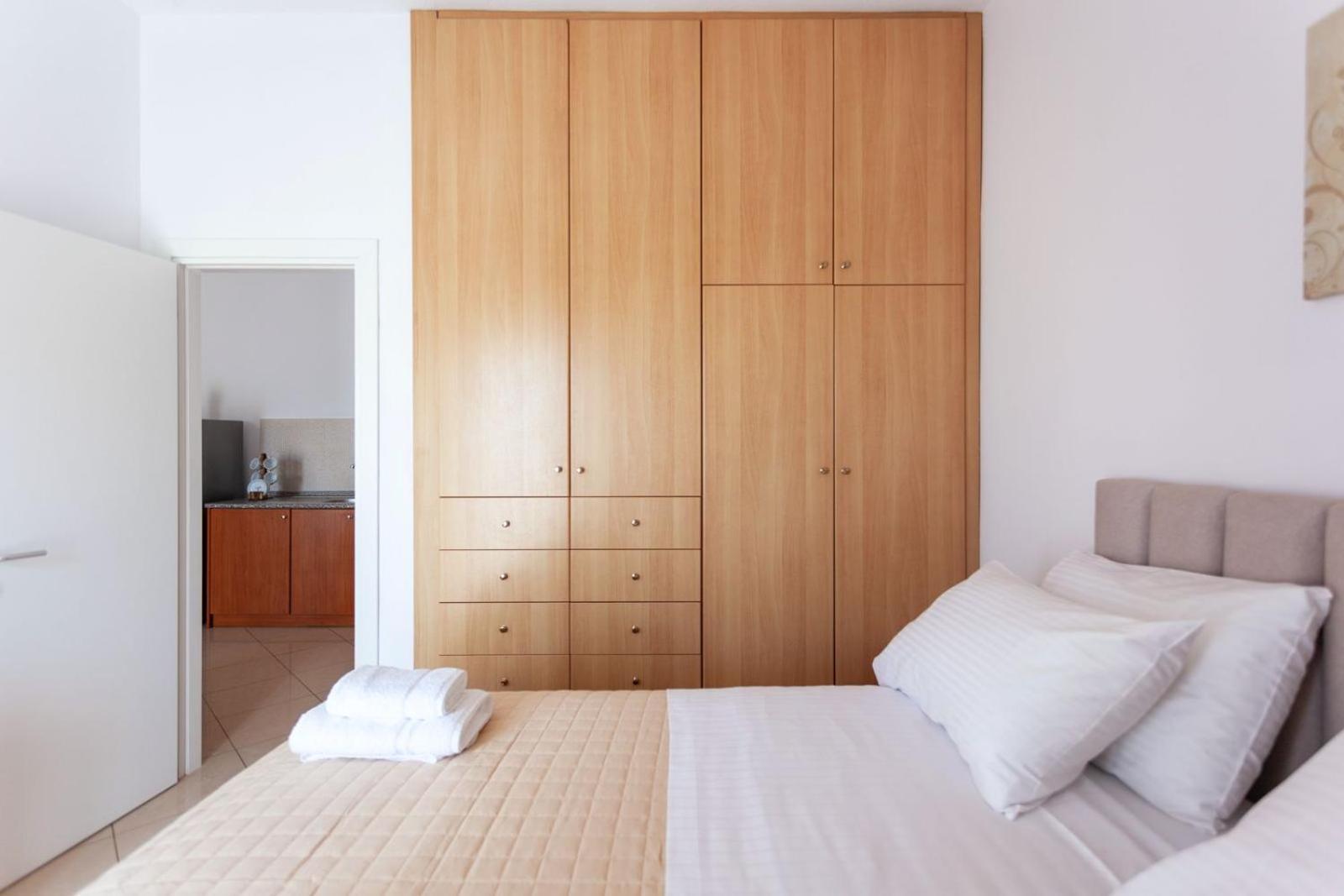 Zacharias Apartments Химар Екстериор снимка