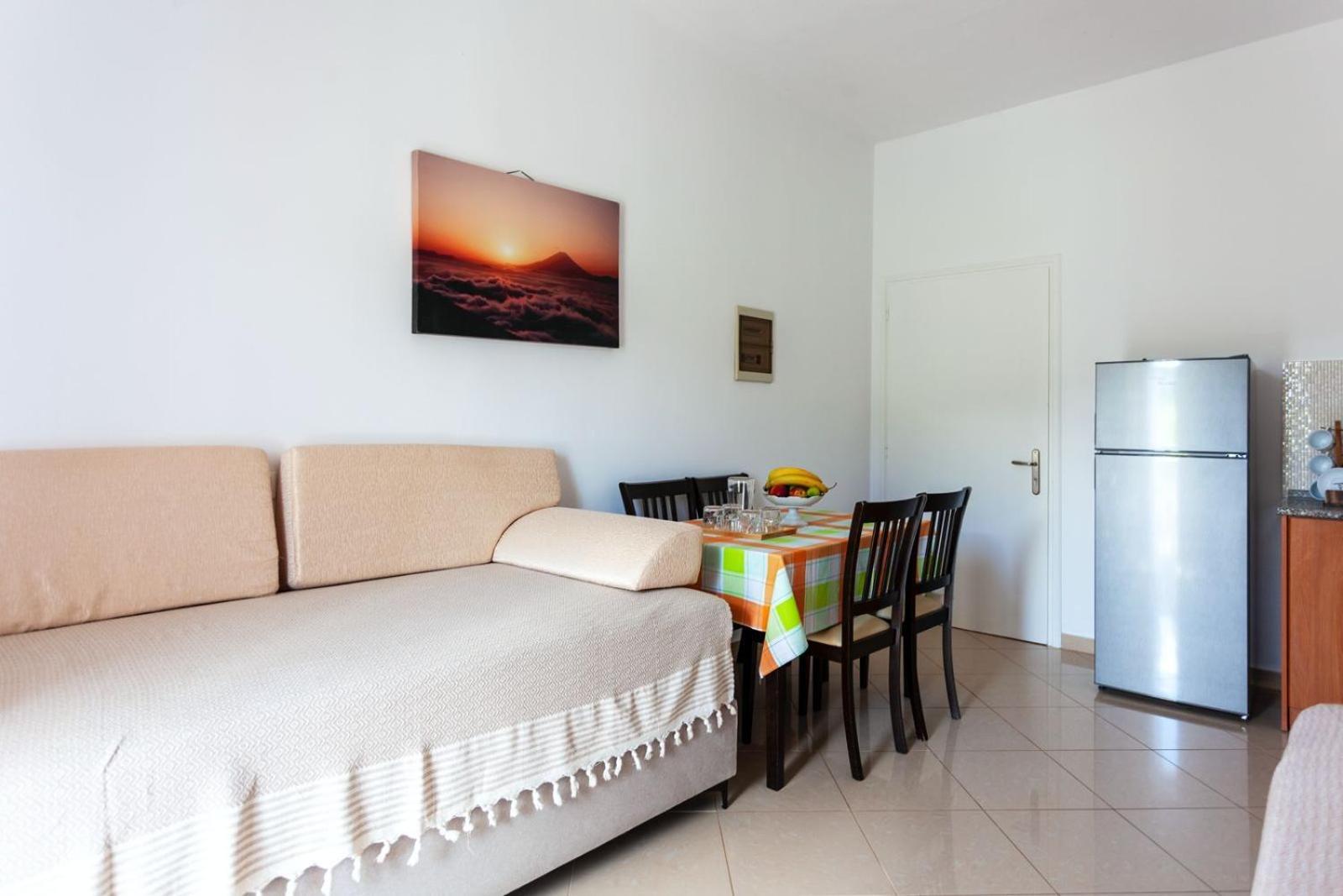 Zacharias Apartments Химар Екстериор снимка