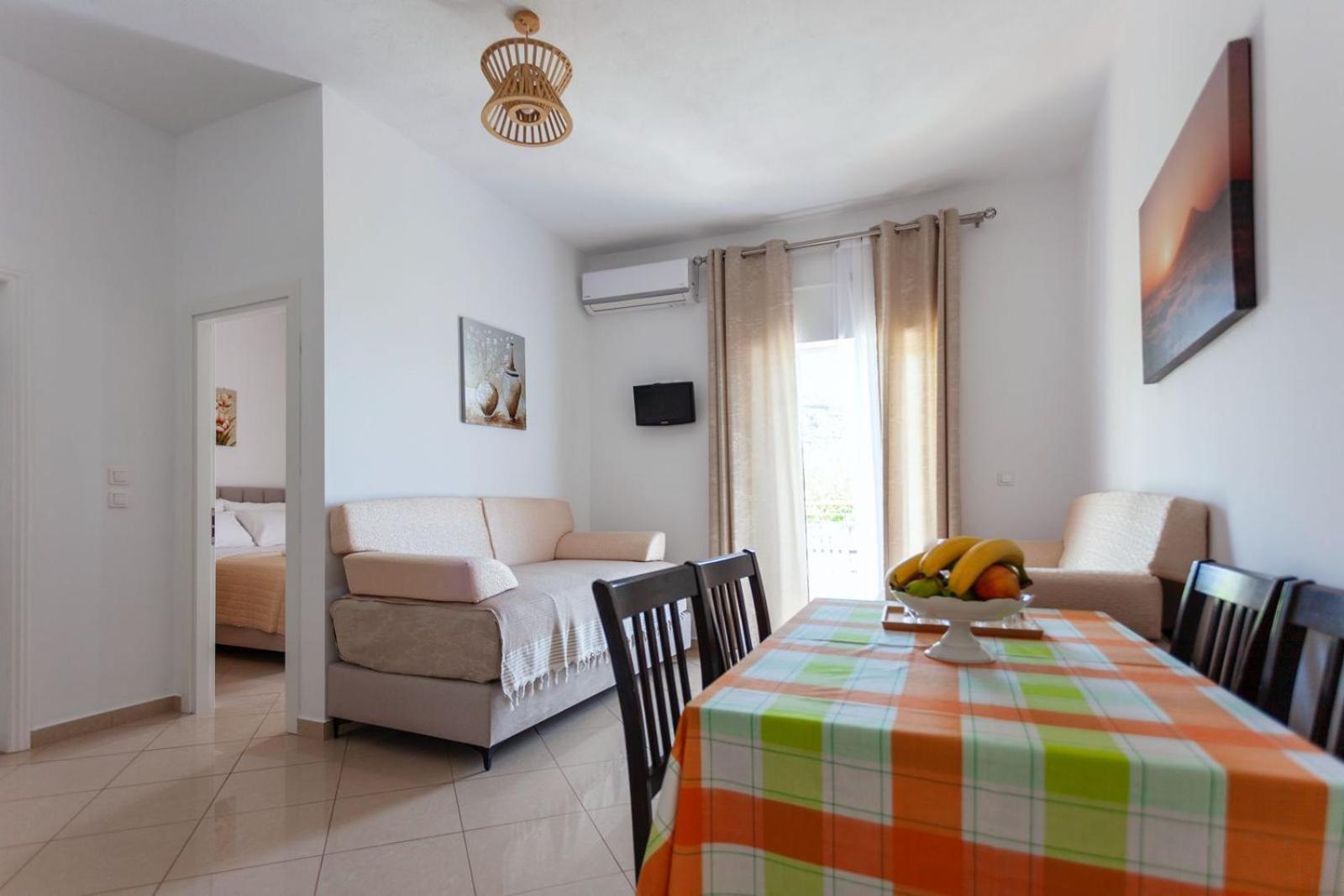 Zacharias Apartments Химар Екстериор снимка