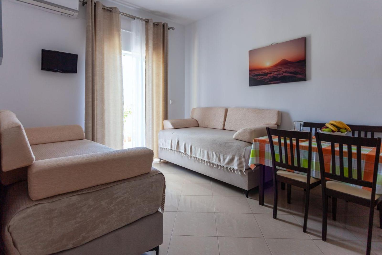 Zacharias Apartments Химар Екстериор снимка