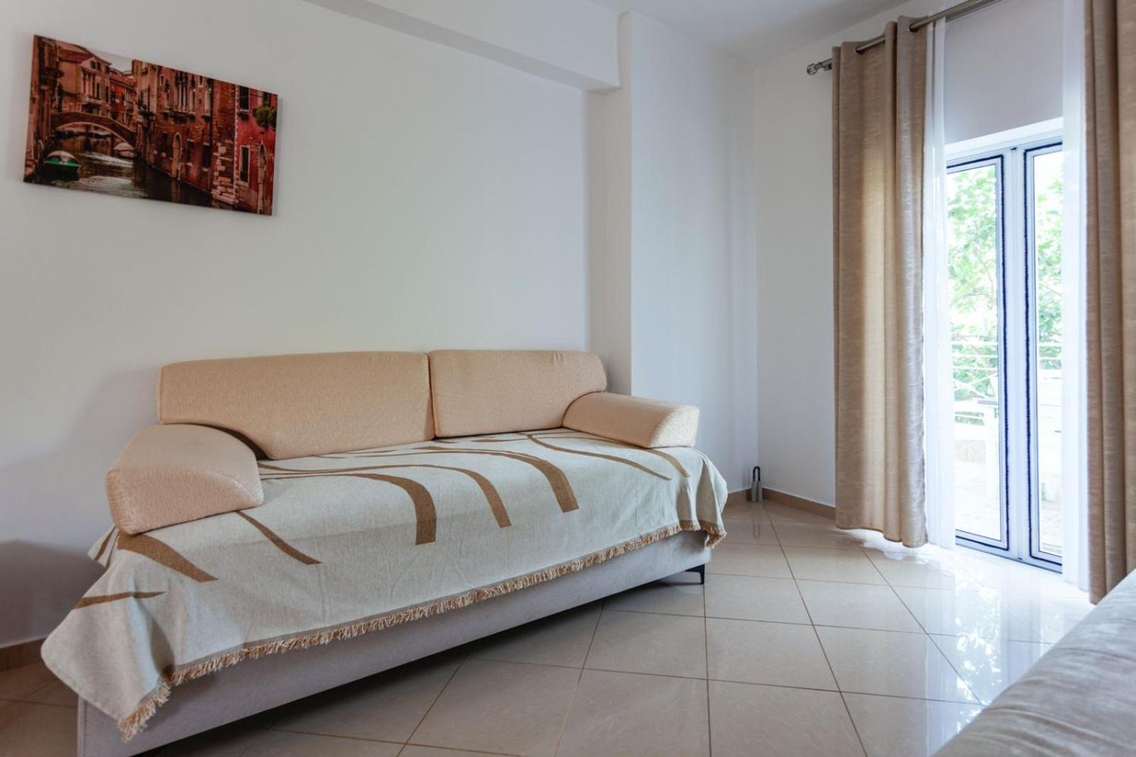 Zacharias Apartments Химар Екстериор снимка