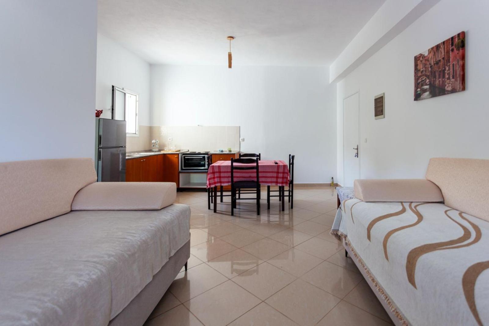 Zacharias Apartments Химар Екстериор снимка