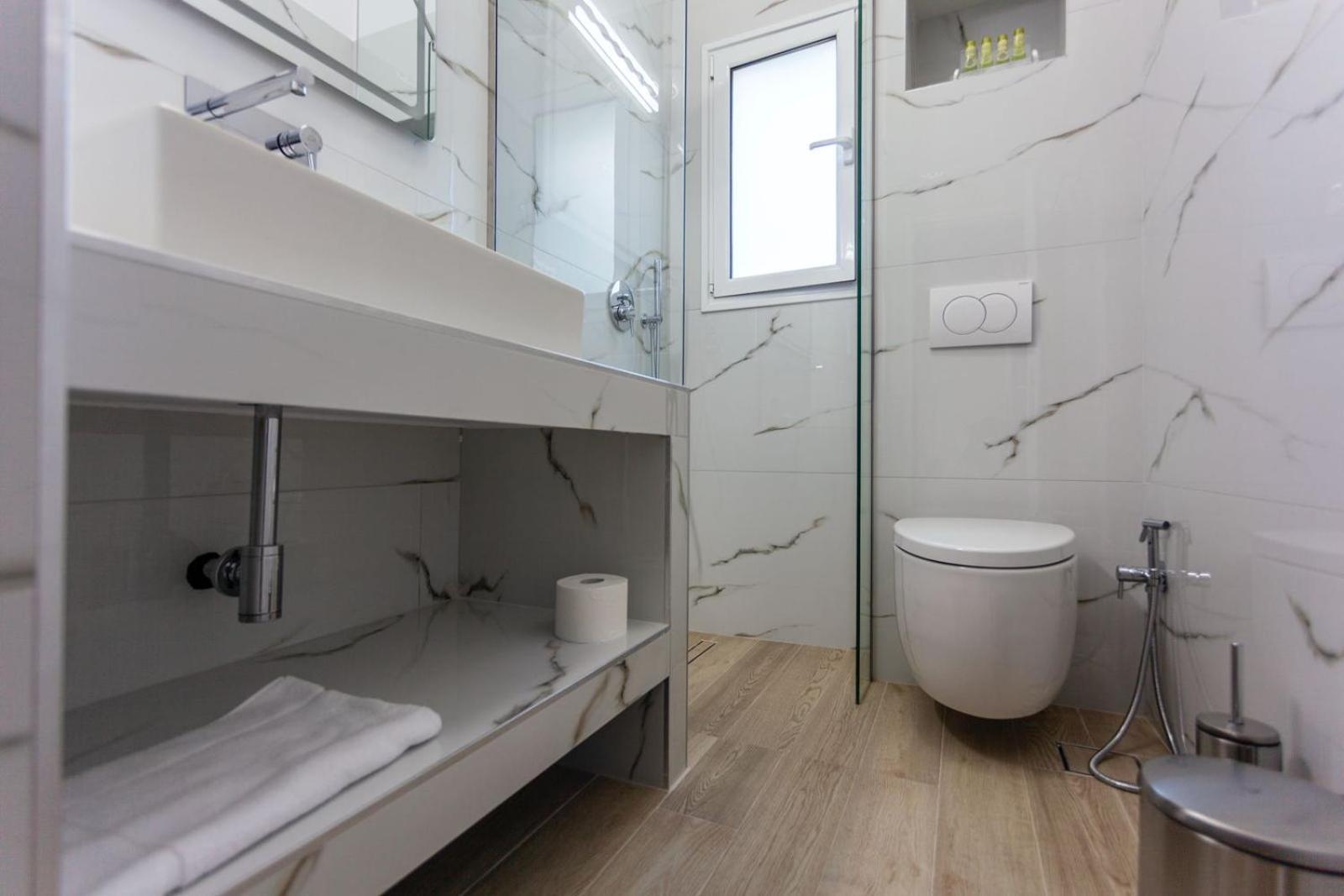 Zacharias Apartments Химар Екстериор снимка