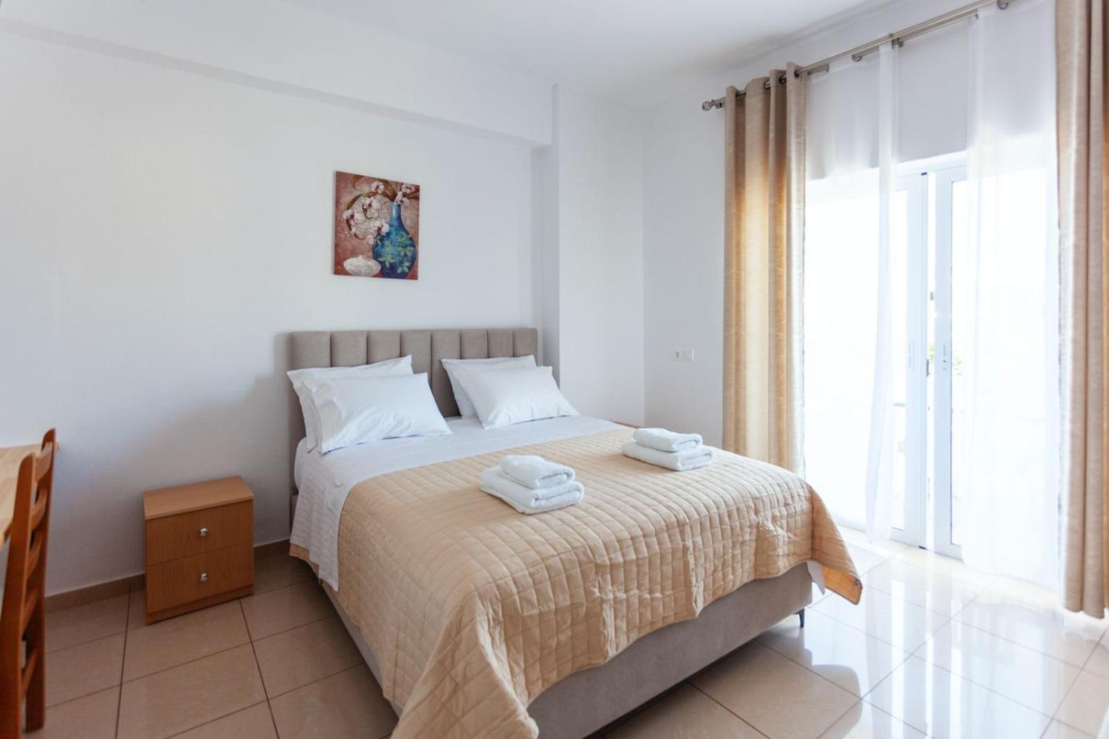 Zacharias Apartments Химар Екстериор снимка