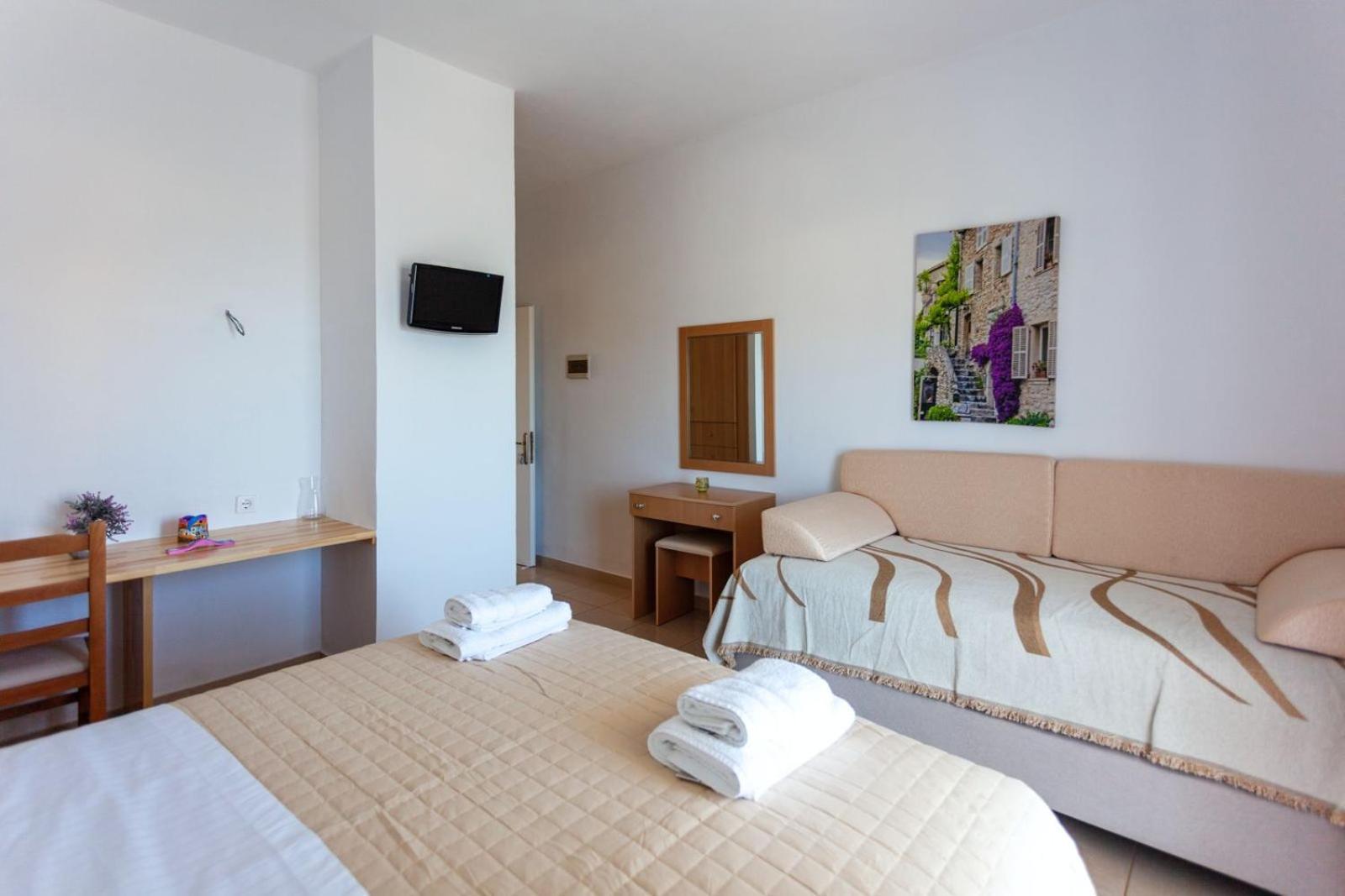Zacharias Apartments Химар Екстериор снимка